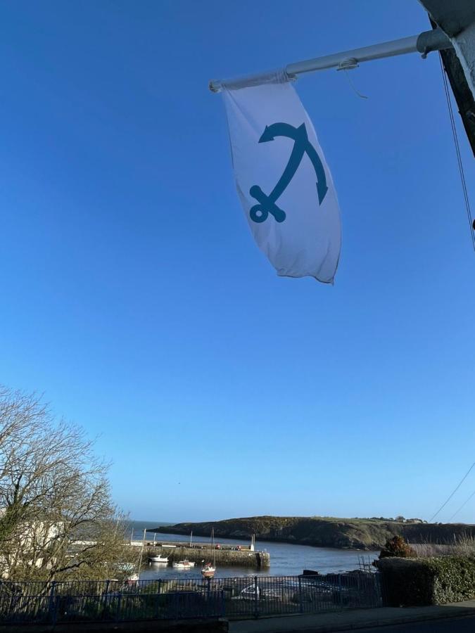 塞米斯湾 The Harbour Bar & Bistro酒店 外观 照片