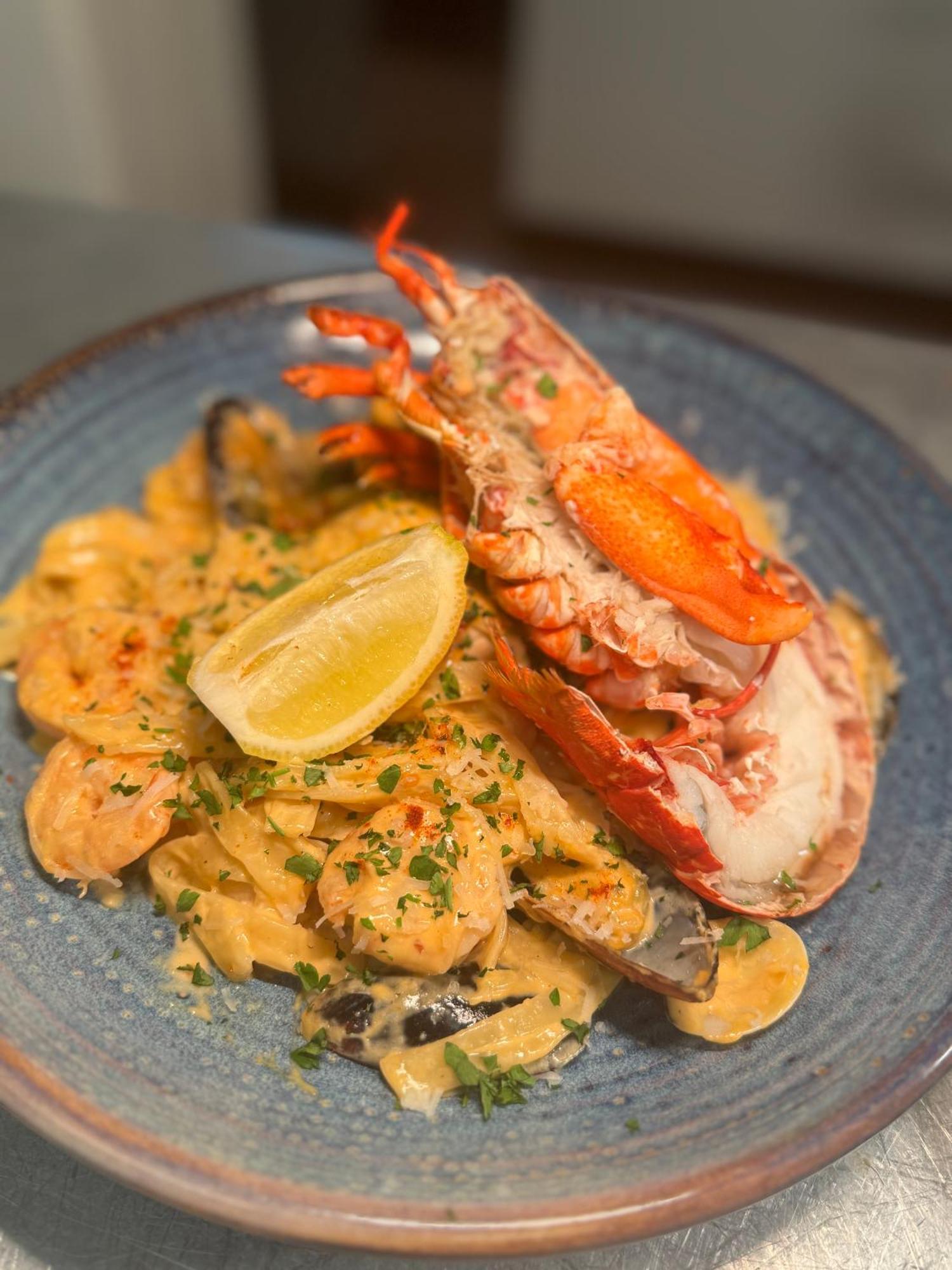 塞米斯湾 The Harbour Bar & Bistro酒店 外观 照片